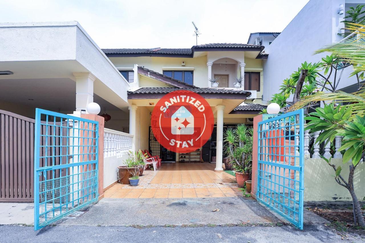 Oyo Home 90229, 3 Little Birds Homestay 4Bhk Malacca Exterior photo