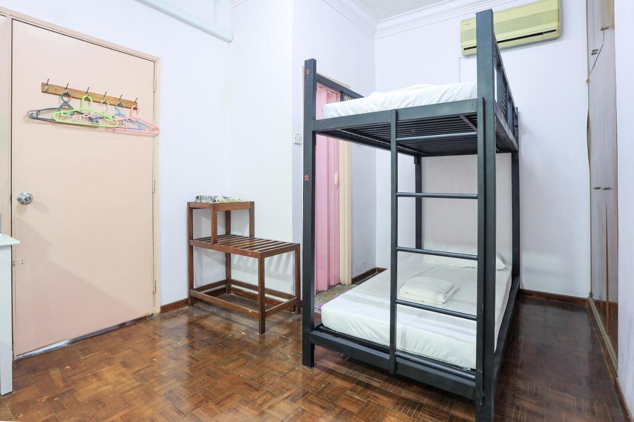 Oyo Home 90229, 3 Little Birds Homestay 4Bhk Malacca Exterior photo